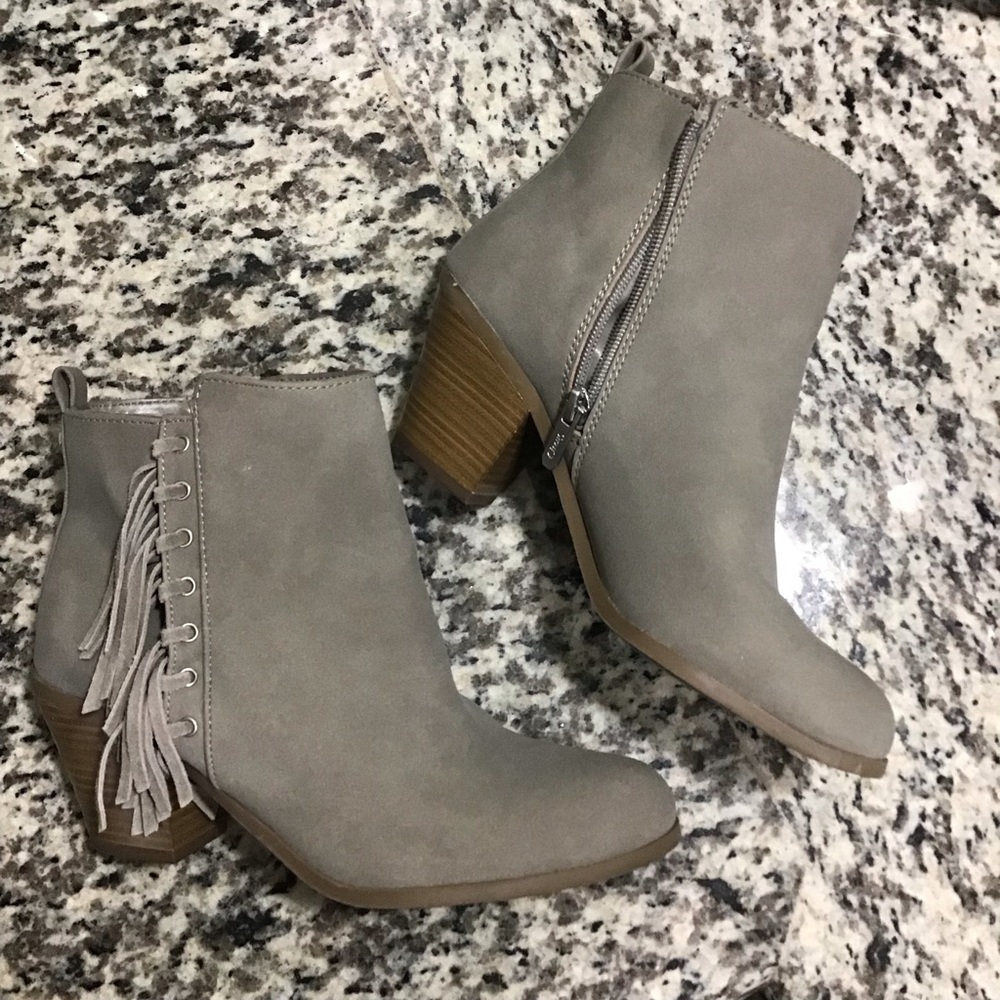 Circus by Sam Edelman Lennon grey Booties